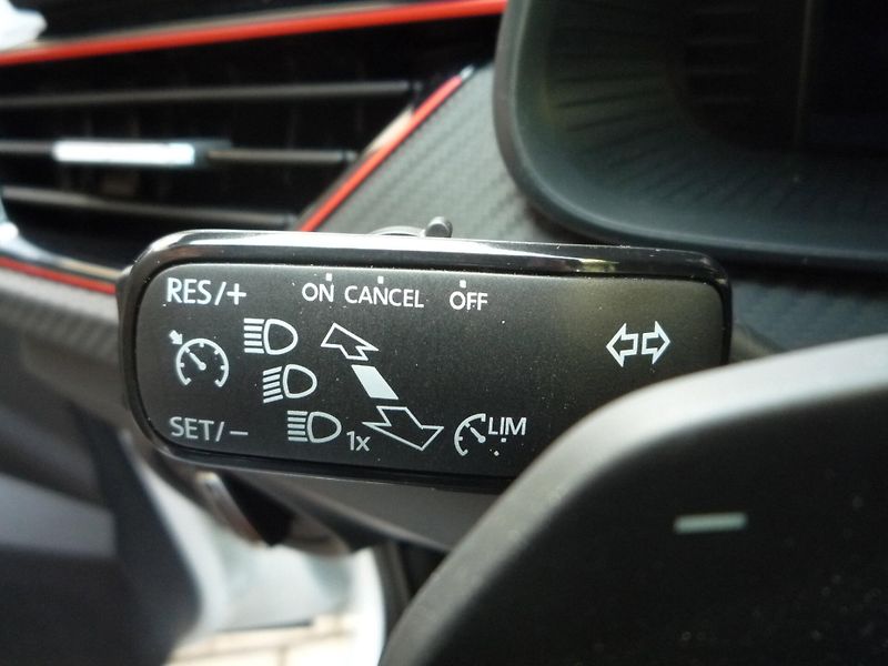 Škoda Scala (2025) 1,0TSi 85kW DSG MONTE CARLO - fotka 9 z 24
