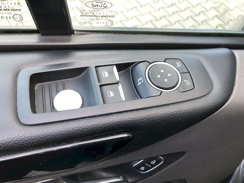 Ford Tourneo Custom (2018) - fotka 20 z 26