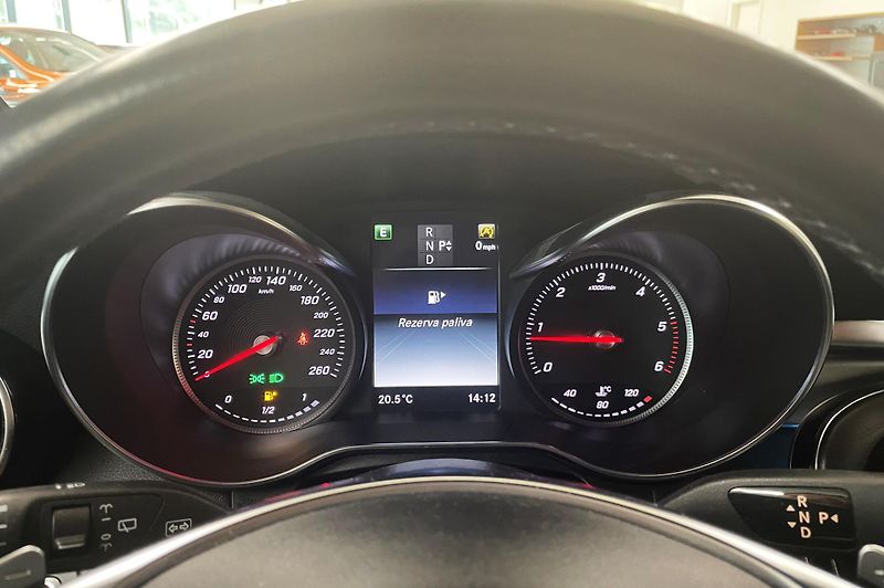 Mercedes-Benz GLC 220D 4Matic Exclusive, ČR - fotka 15 z 31