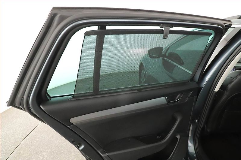 Škoda Superb (2017) 1.6 TDI, Navi, Xenony - fotka 11 z 20