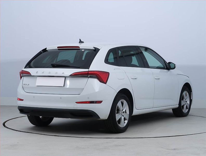 Škoda Scala (2022) Ambition 1.0 TSI, Tempomat - fotka 5 z 17