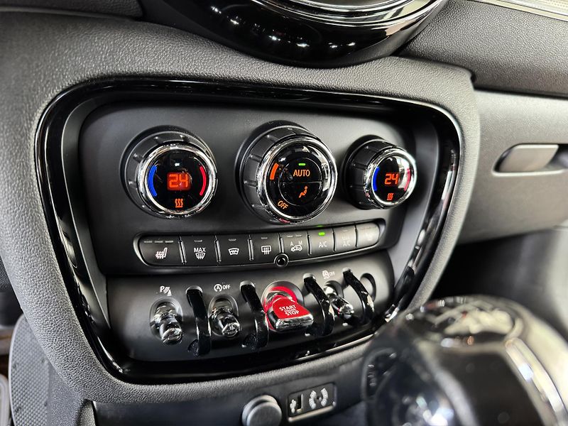 Mini Clubman S ALL4*141kW*LED*Navi*KeyLess - fotka 22 z 33