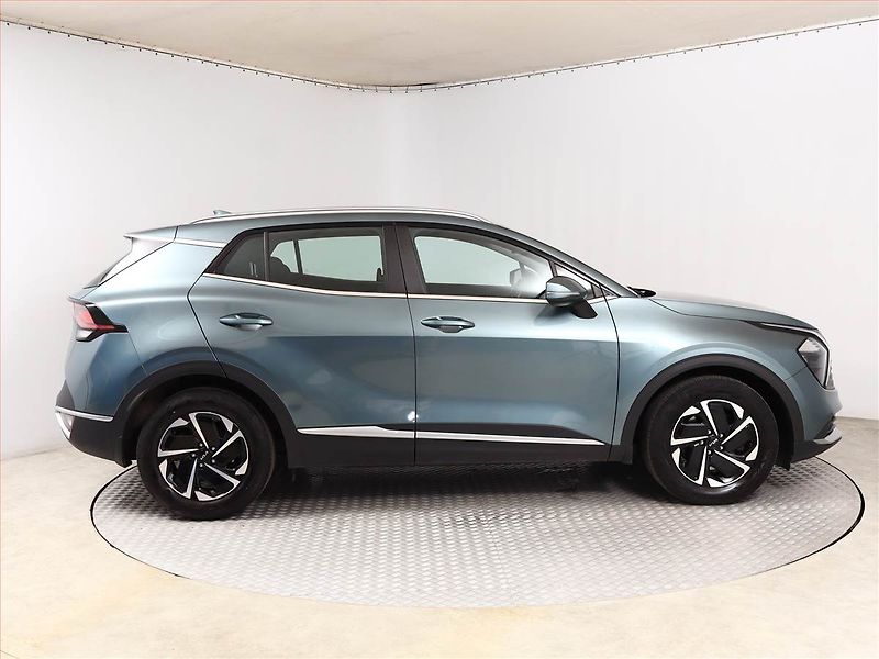 Kia Sportage (2022) 1.6 T-GDI - fotka 6 z 20