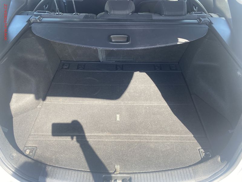 Hyundai i30 (2016) 1.6GDi, ČR, AC, tempo - fotka 6 z 13