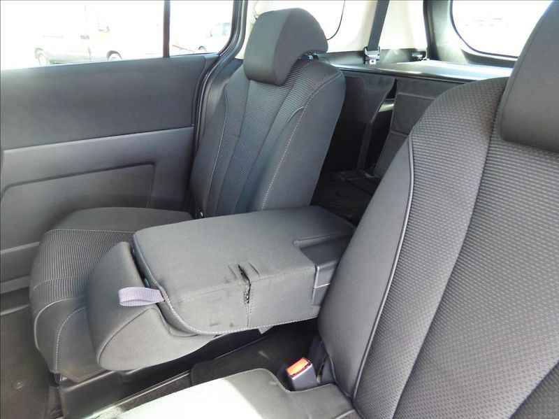 Mazda 5 2,0 MZR,7 míst,Digi Klima,  Se - fotka 14 z 50
