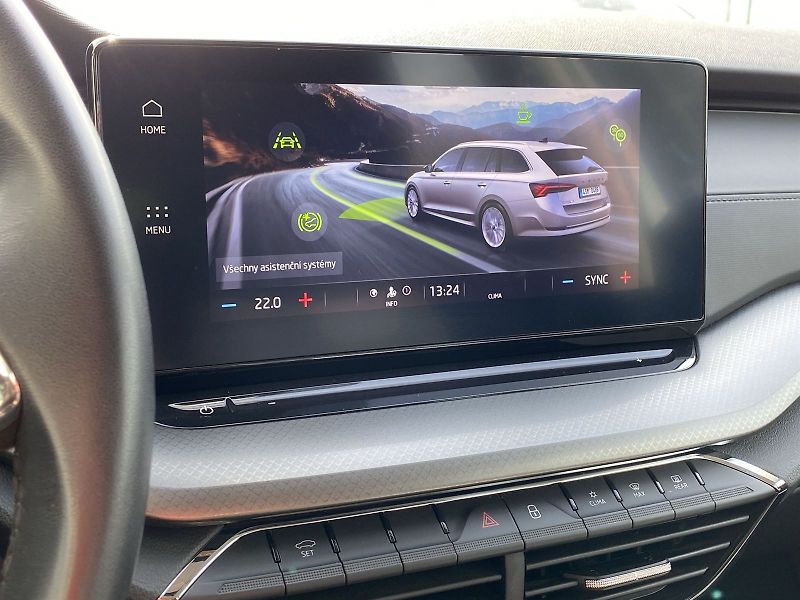 Škoda Octavia (2023) Combi 2.0 TDI DSG Ambition - fotka 15 z 31
