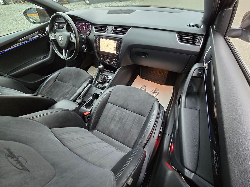 Škoda Octavia 2.0TSi 140kW DSG L&K 4x4 KŮŽE - fotka 10 z 38