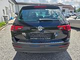 Volkswagen Tiguan (2016) 2.0 TDI NAVI, Serviska - náhled 4