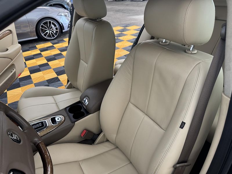 Jaguar S-Type 2.7d*152kw*AUT*CZ* - fotka 11 z 29