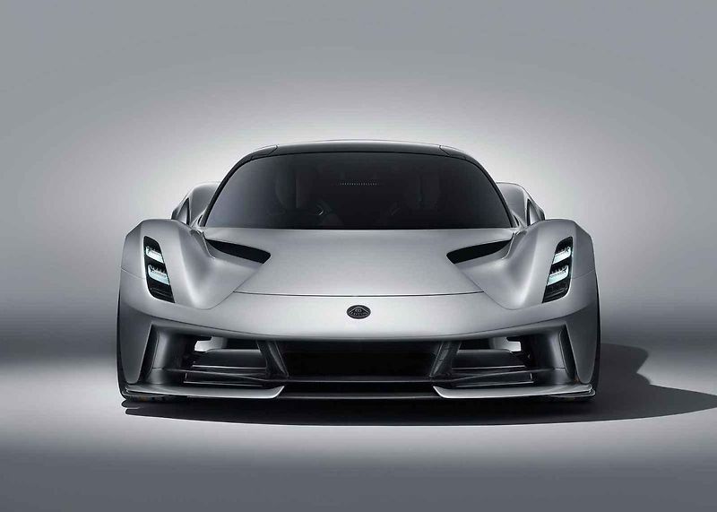 Lotus Evija nabídne zrychlení z nuly na 300 km/h za 9 sekund.