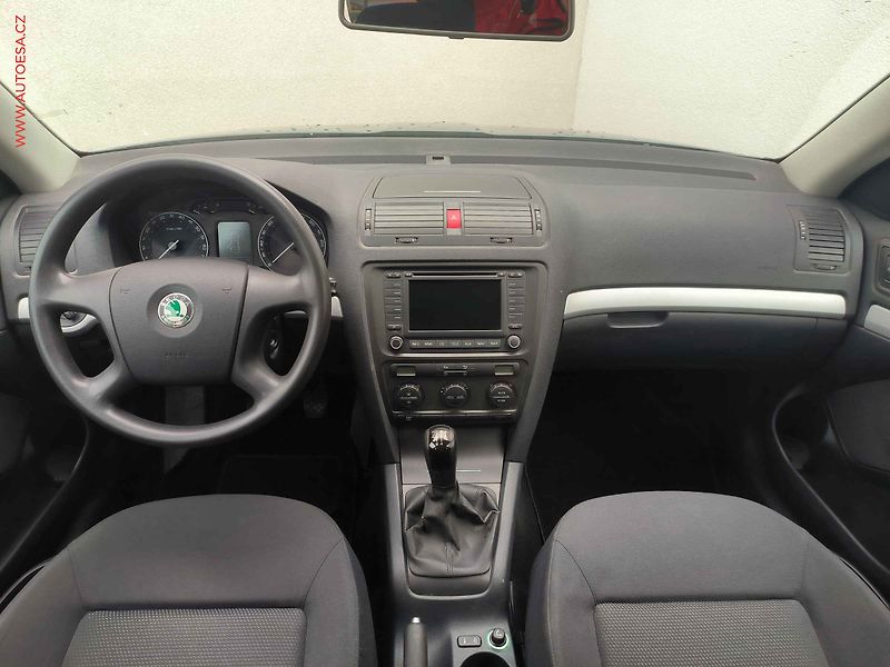 Škoda Octavia (2005) 1.6MPi, Ambition - fotka 8 z 15