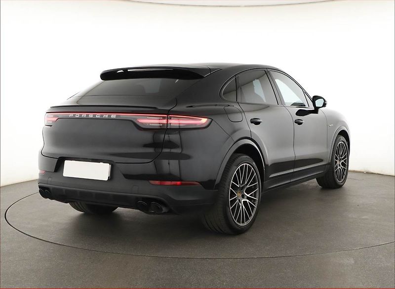 Porsche Cayenne (2020) E-Hybrid - fotka 5 z 22