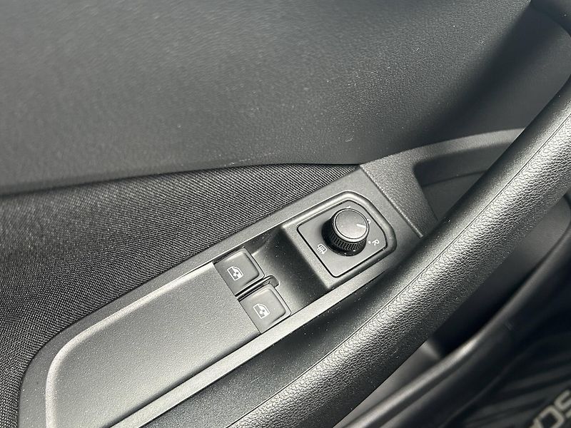 Škoda Scala Ambition 6MP 1,0TSI - fotka 19 z 22