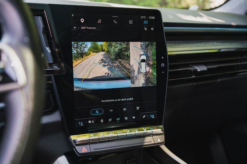 Renault Espace (2023) E-Tech FHEV 200 - fotka 23 z 33