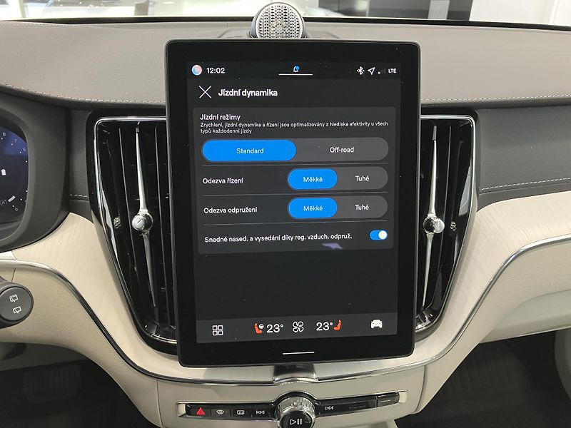 Volvo XC60 B5 AWD Ultra Bright-REZERVACE - fotka 32 z 53