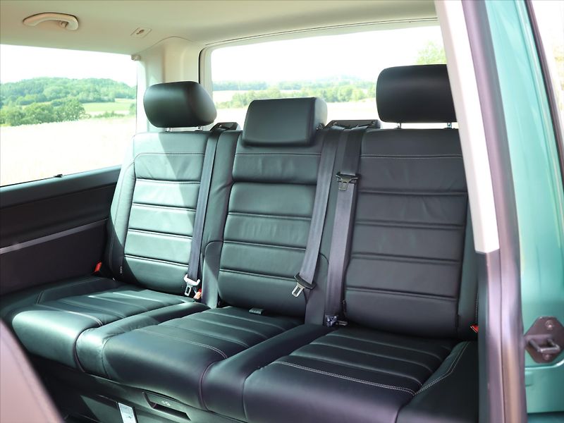 Volkswagen Multivan 2,0 TDI 150kW DSG Generation S - fotka 17 z 38