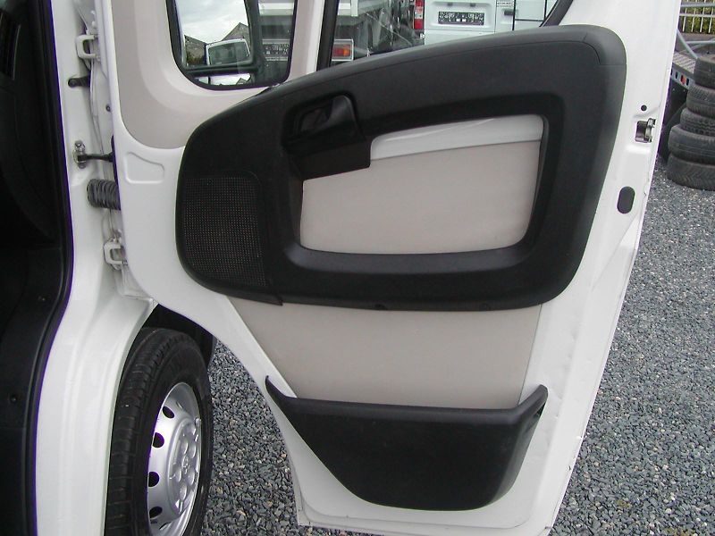 Peugeot Boxer (2015) 2.2 HDi,SKLOPKA, VÝB.STAV!! - fotka 64 z 74