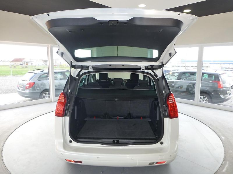 Peugeot 5008 (2014) 1,6HDI*NAVIGACE.*PARKS**NEW - fotka 24 z 24