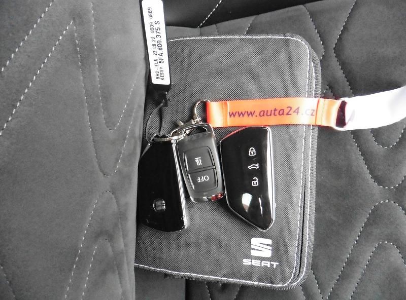 Seat Leon 2,0 TDI Xcellence ST, nové ČR, - fotka 23 z 23