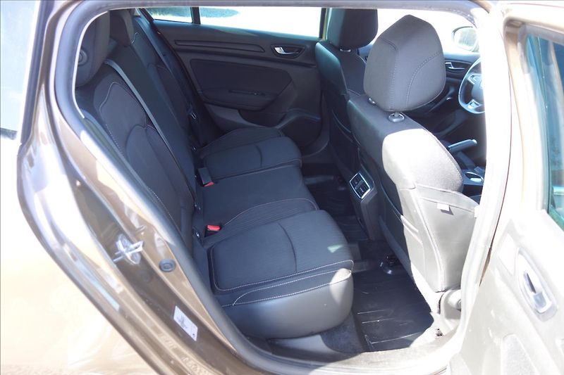 Renault Mégane 1,2 TCe,ČR,SERVIS.KN.,LIMITED. - fotka 14 z 36