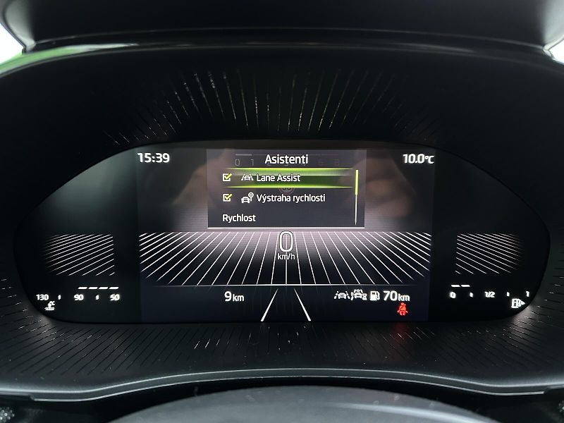 Škoda Fabia 1.0TSi 95PS LED V.Cockpit Clim - fotka 18 z 36