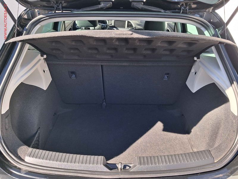 Seat Leon (2020) 1.0 TSi, Style, LED - fotka 7 z 16