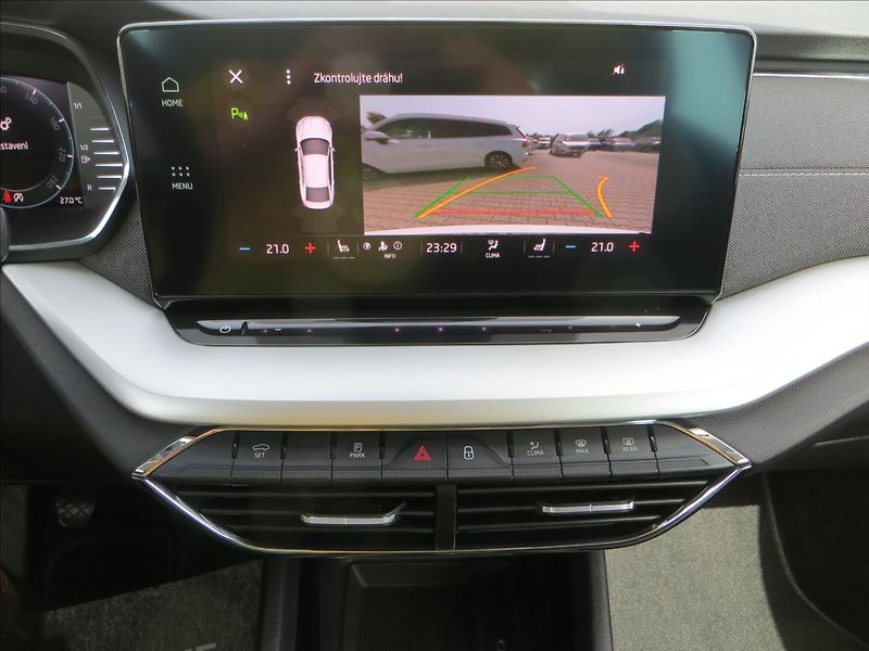 Škoda Octavia 2,0 TDI Style ČR Kamera Výhřev - fotka 19 z 29