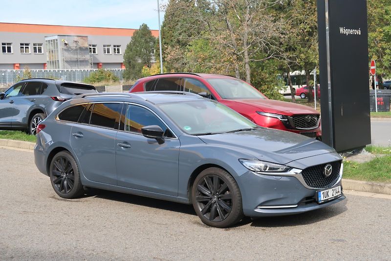 Mazda 6 (2022) WGN 2,5 G194 AT Homura,ČR,zár. - fotka 2 z 32