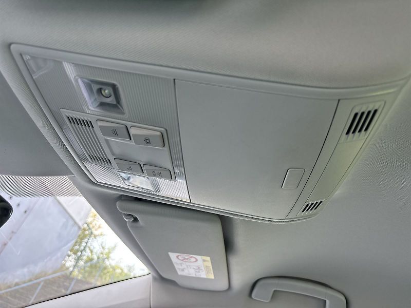 Škoda Superb (2016) Combi 2.0 TDI DSG Style + - fotka 24 z 37