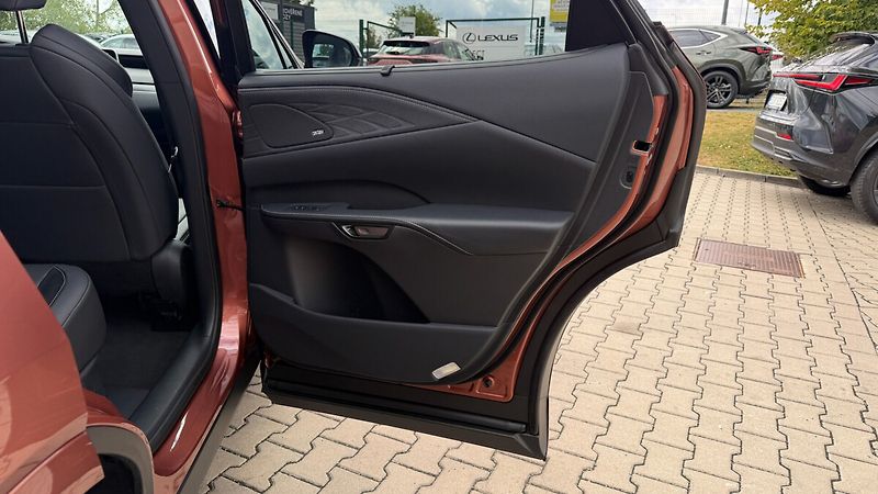 Lexus RX 500h 2,4 HEV F SPORT PLUS PANORAMIC - fotka 18 z 25