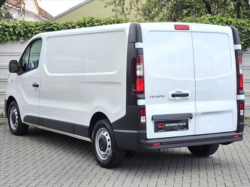 Renault Trafic 2,0 dCi 107kW A/T L2H1 Cool 1. - fotka 4 z 16