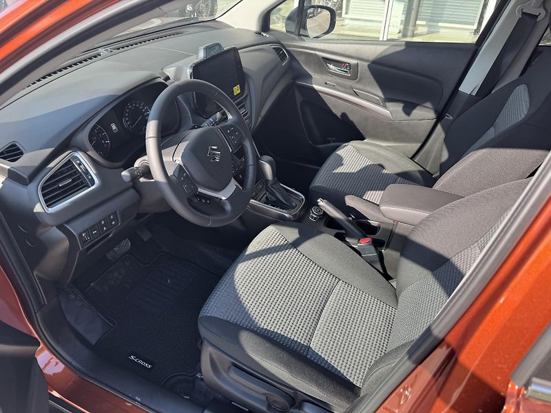 Suzuki S-Cross (2026) 1,4 Premium AllGrip AT - fotka 4 z 6