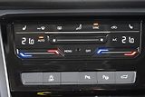 Volkswagen Touran (2023) 1.5TSI 110kW DSG, Full LED - náhled 24