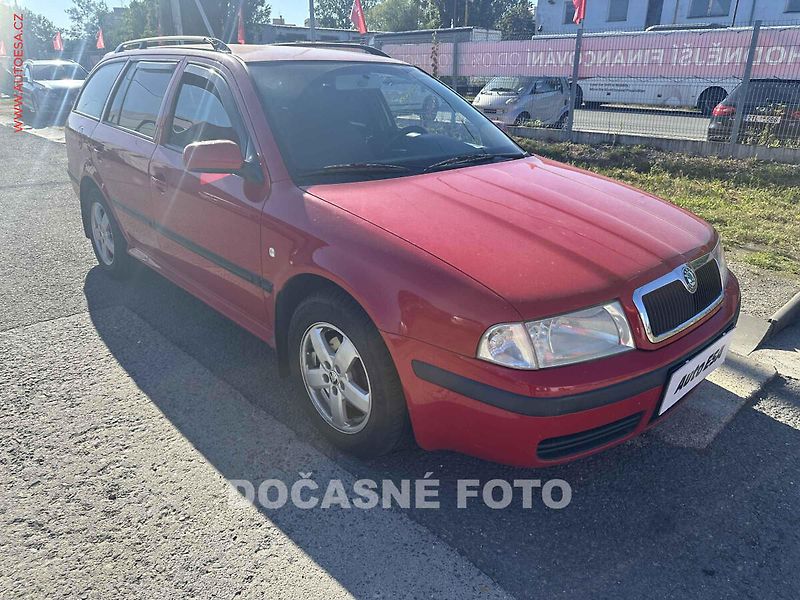 Škoda Octavia (2004) 1.9TDi, AC, temp, tažné - fotka 1 z 3