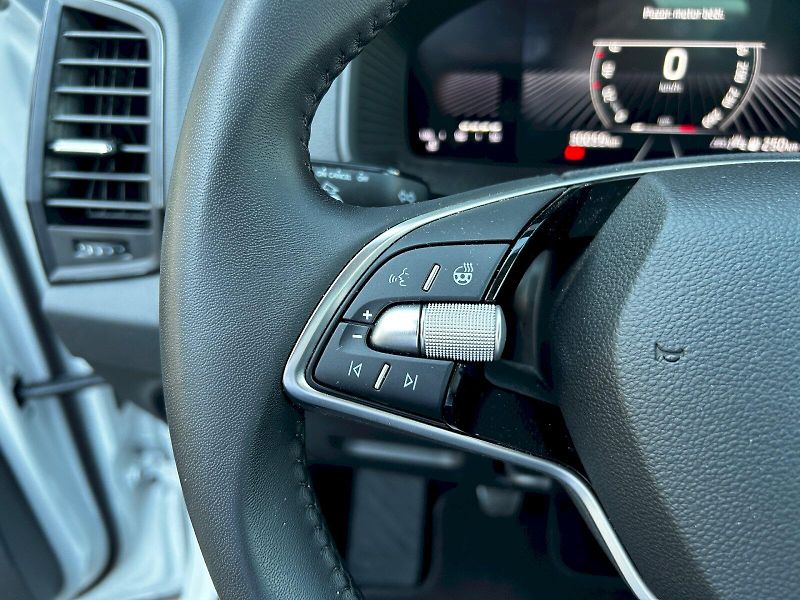 Škoda Karoq (2024) 2.0 TDI 85kW MP6 Selection - fotka 8 z 35