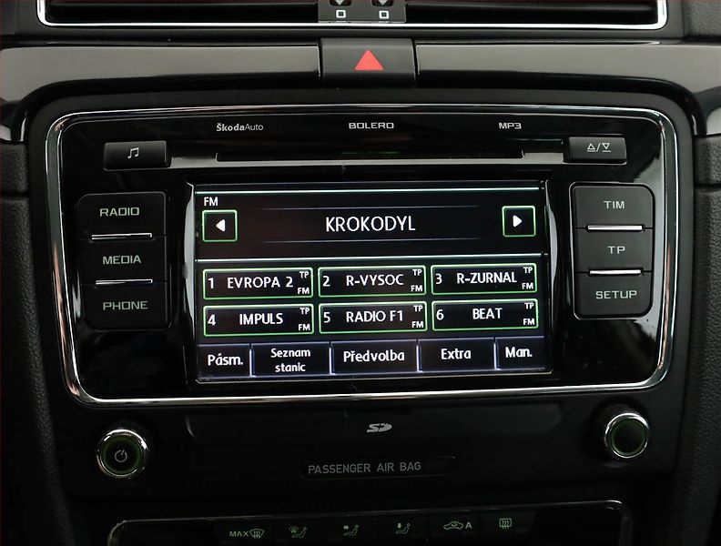Škoda Superb (2012) 2.0 TDI, Serv.kniha, Xenony - fotka 13 z 16
