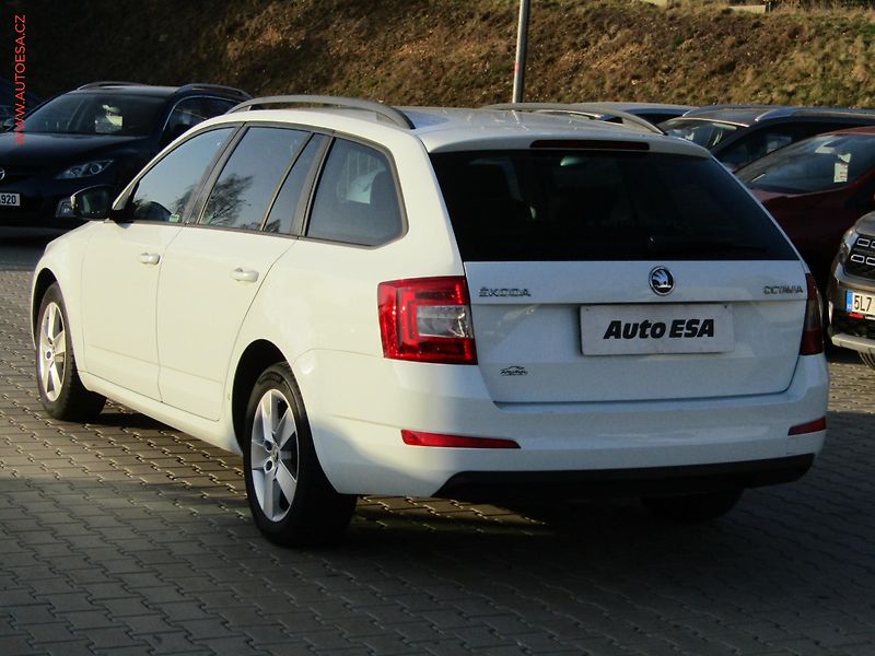 Škoda Octavia (2016) 1.6 TDi, ČR, Xenon, AC - fotka 4 z 19