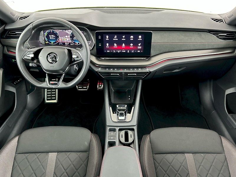 Škoda Octavia (2024) iV DSG 1.4TSI 180kW RS - fotka 5 z 33