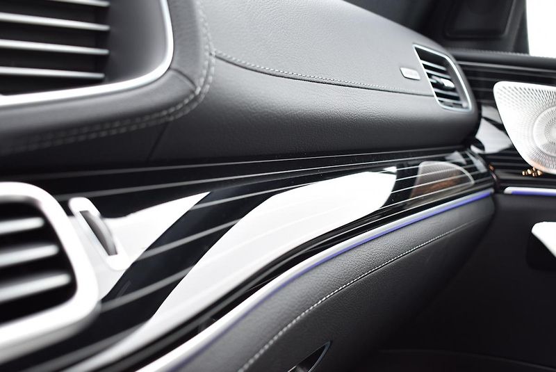 Mercedes-Benz GLE 450d 4M AMG - fotka 40 z 57