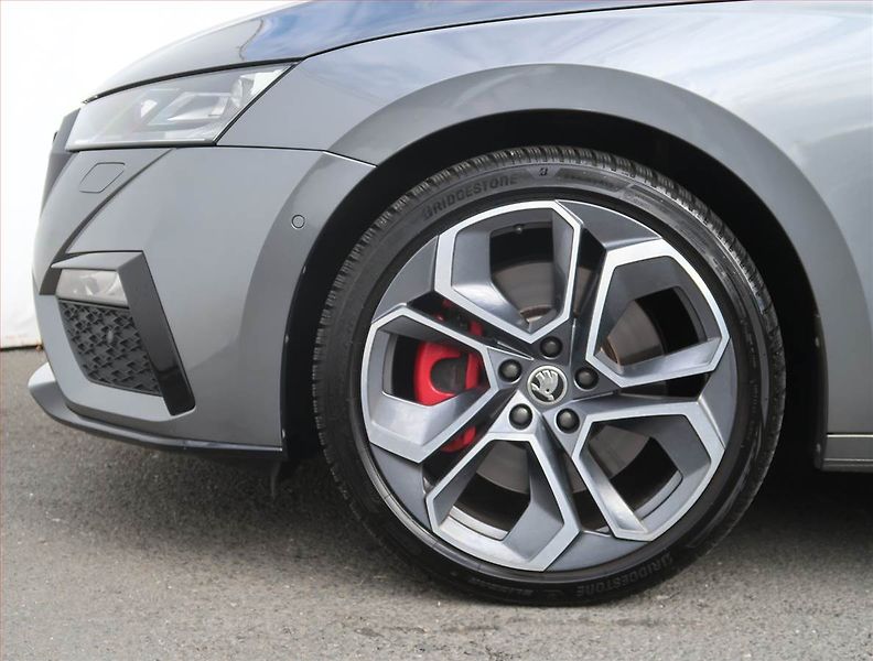 Škoda Octavia (2023) RS 2.0 TSI, RS,180KW,DSG - fotka 15 z 31