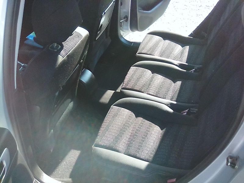 Peugeot 307 (2007) 1.6i 16V SW, kola navíc - fotka 23 z 32