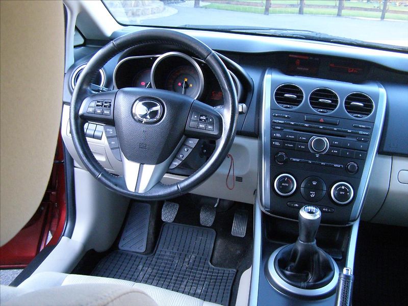 Mazda CX-7 2,2   4x4 162000km - fotka 13 z 27