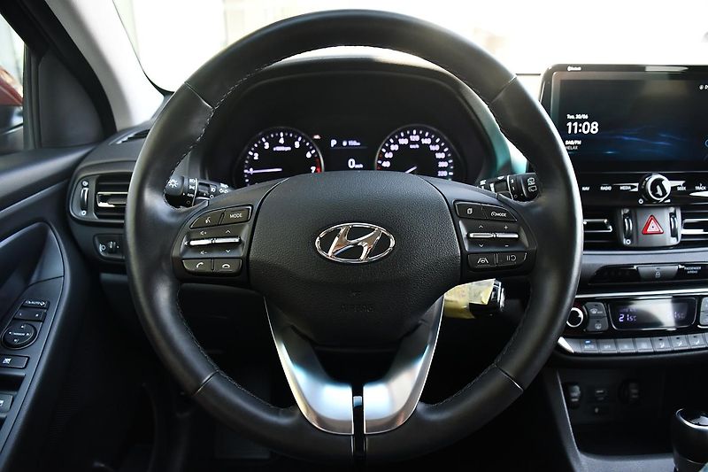 Hyundai i30 1.0TGi DCT STYLE ČR 1M - fotka 27 z 49