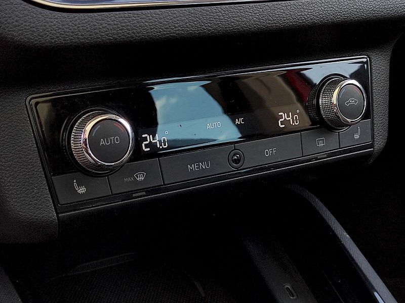 Škoda Scala (2020) Style Emotion 1,5 Tsi 110 Kw D - fotka 19 z 36
