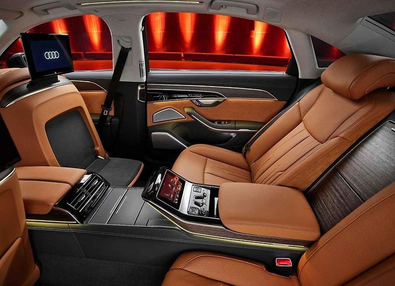 Audi A8 L budeme vídat třeba v diplomatických čtvrtích