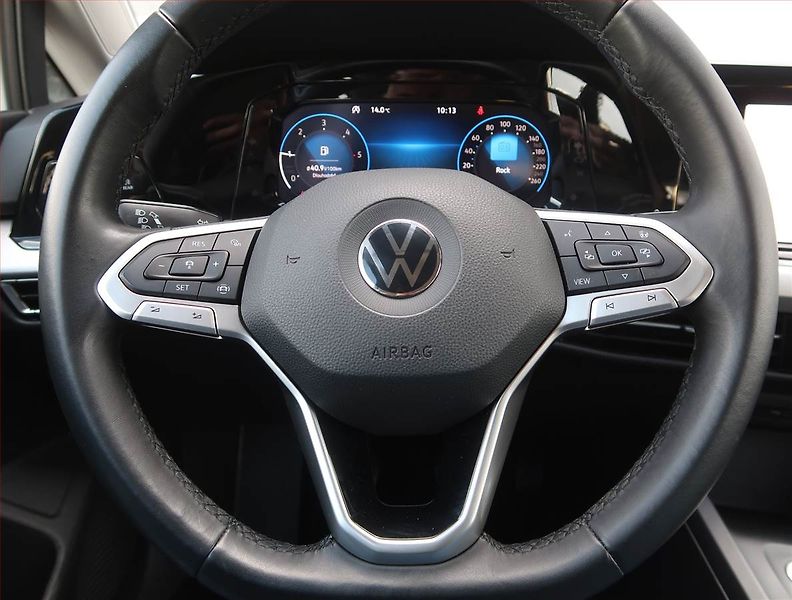 Volkswagen Golf (2021) Life 2.0 TDI, Serv.kniha - fotka 15 z 18
