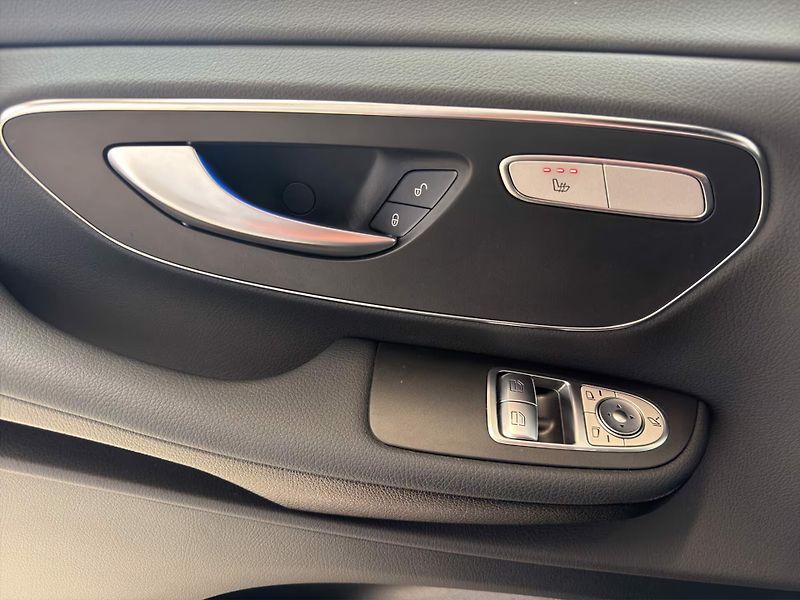 Mercedes-Benz Třídy V 300d 4M Taž NezTop El.dveře - fotka 12 z 19