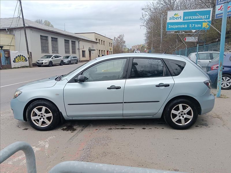 Mazda 3 1,4 i Sport CE - fotka 6 z 20