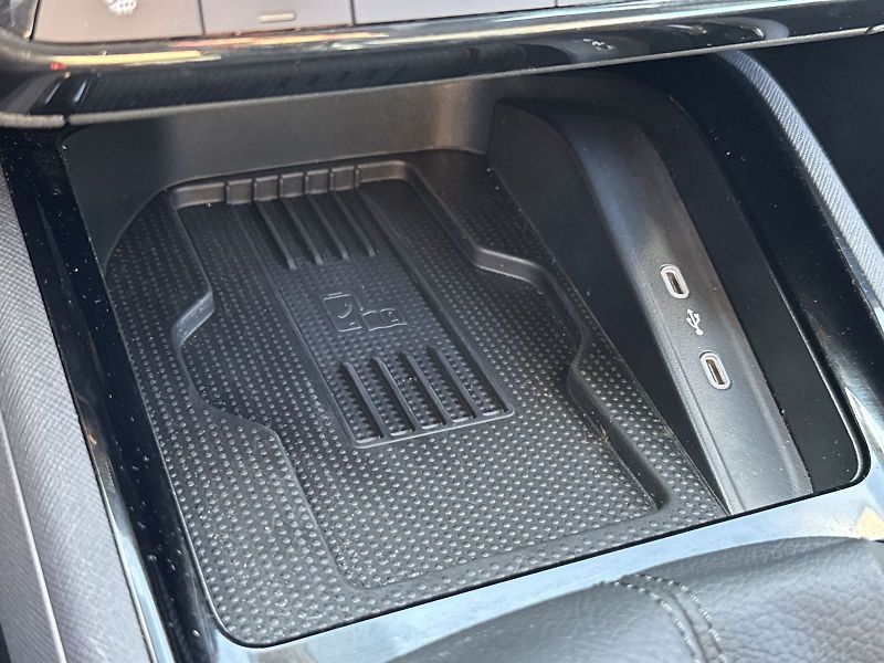 Škoda Kamiq (2025) 1.0 TSI DSG Top Selection - fotka 23 z 31