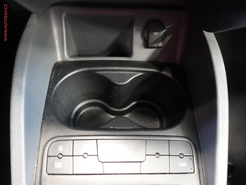 Seat Ibiza (2008) 1.4i, ČR, AC, temp - fotka 17 z 18